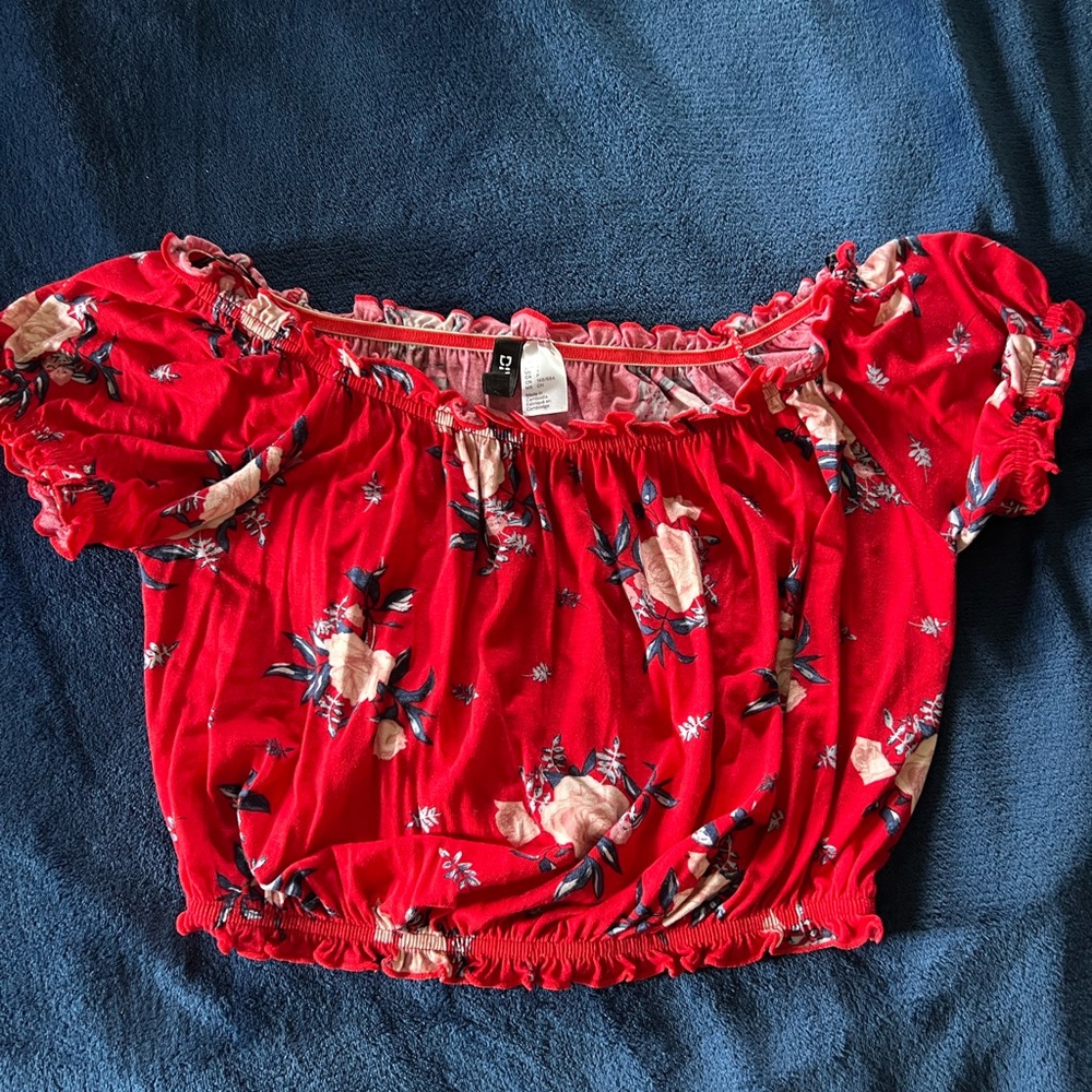 Off the shoulder floral crop top